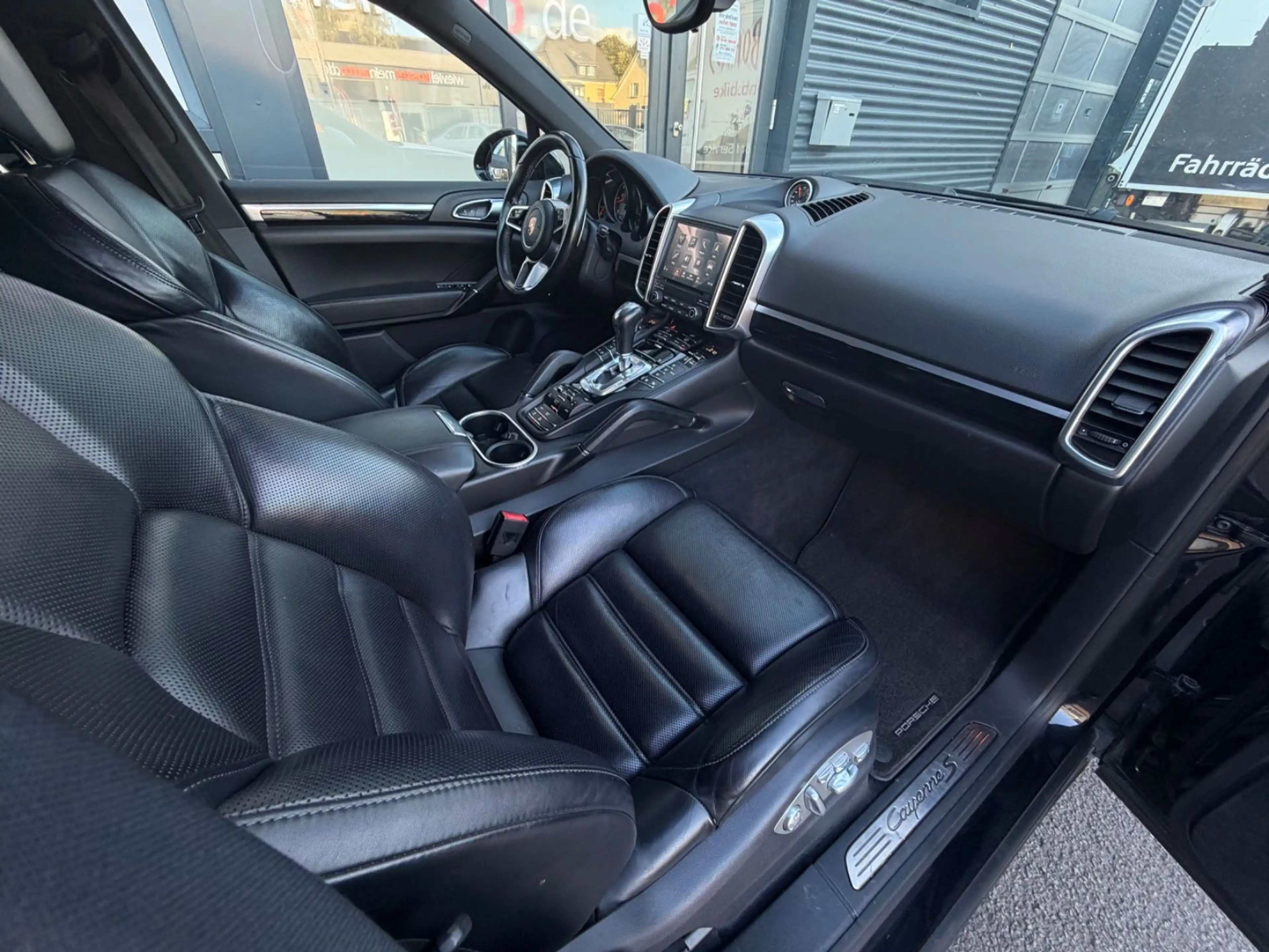 Porsche Cayenne S Diesel 4,2 V8*18Wege*PDLS*PAS*SportChr — photo 10
