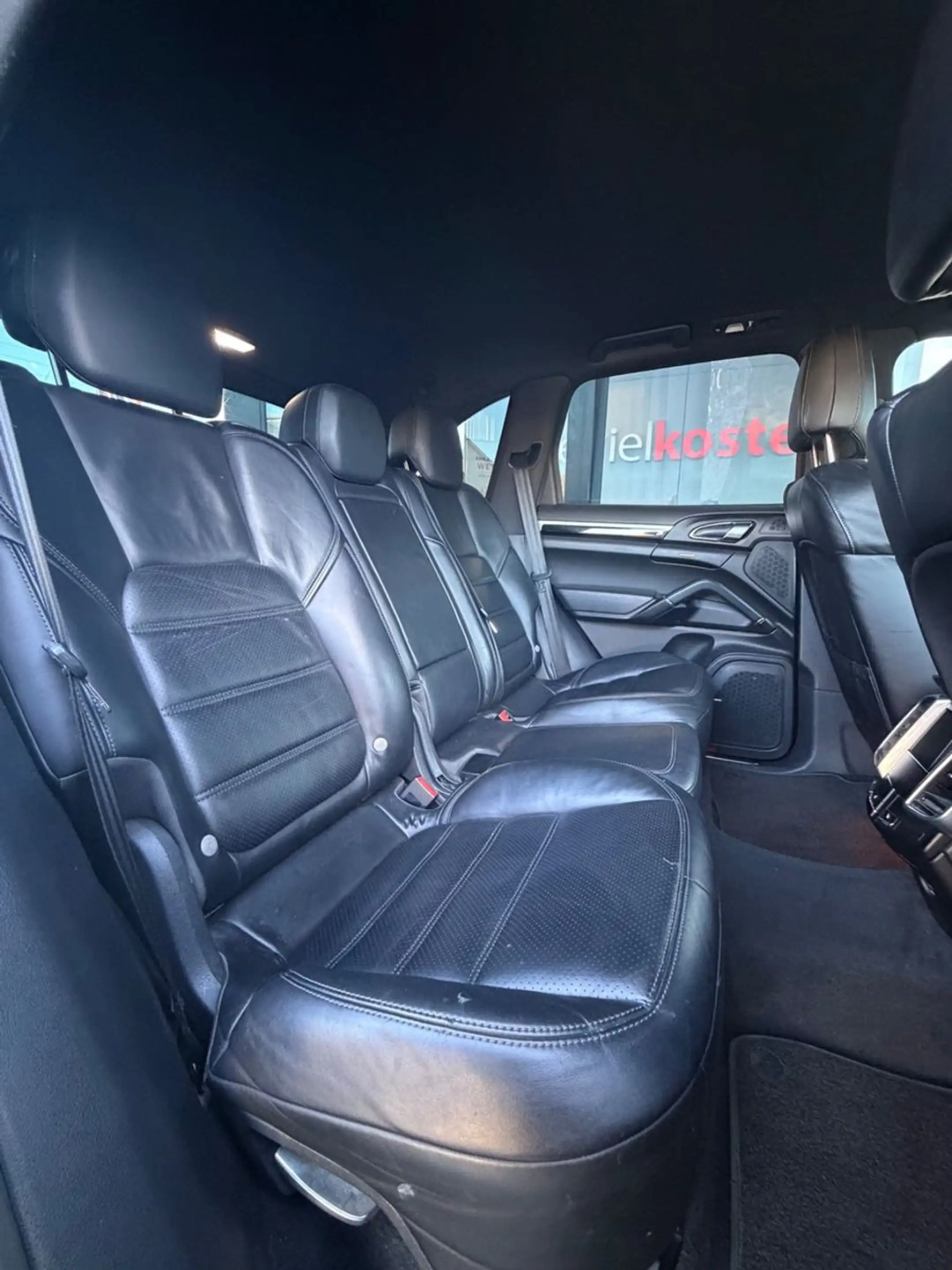 Porsche Cayenne S Diesel 4,2 V8*18Wege*PDLS*PAS*SportChr — photo 11