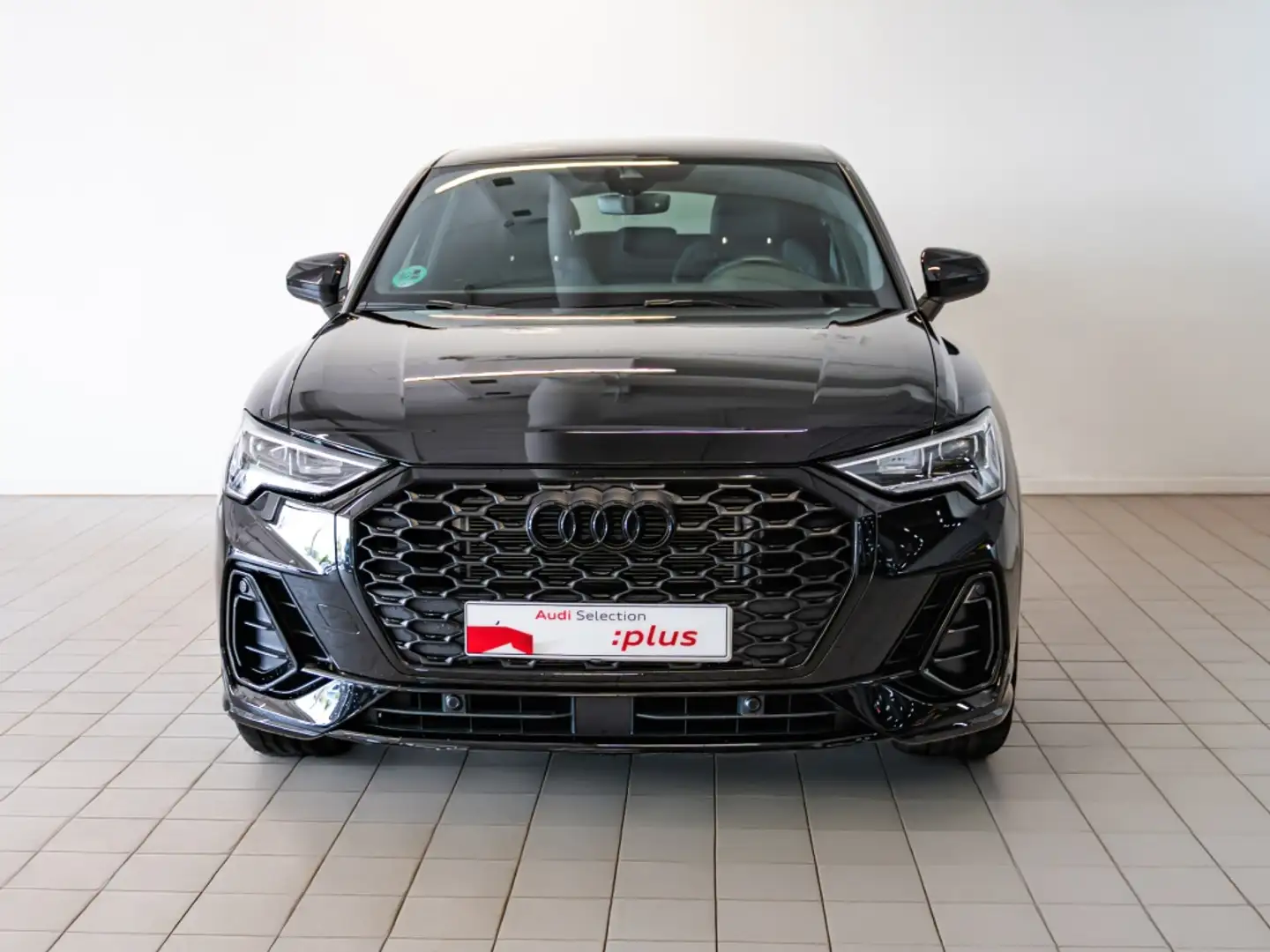 Audi Q3 Sportback 35 TFSI Black line S tronic Negro - 2