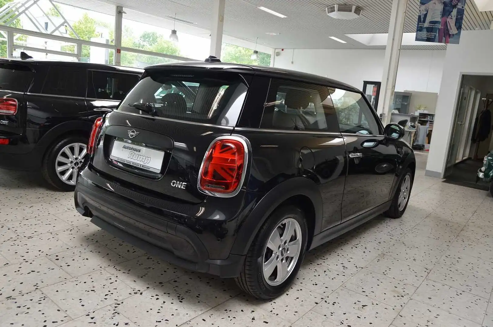 MINI 3-TÜRER Mini One Classic Trim Schwarz - 2