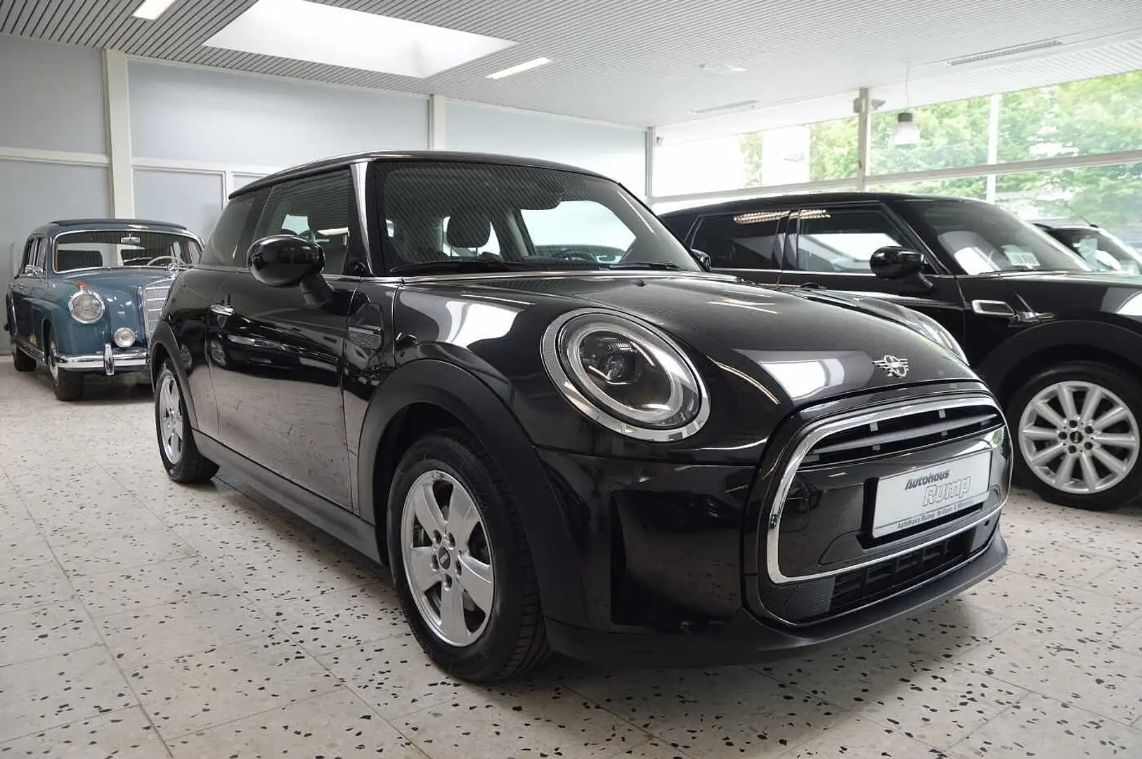 MINI 3-TÜRER Mini One Classic Trim Schwarz - 1