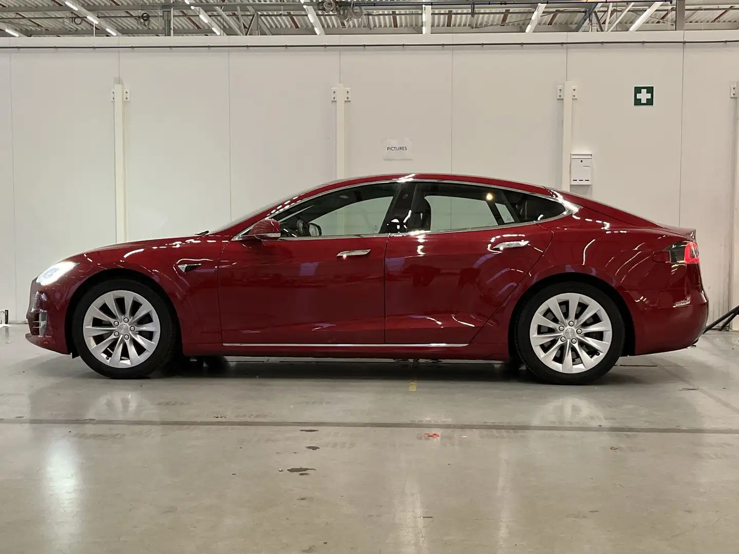 Tesla Model S 75D/BTW/Enhanced Autopilot Rood - 2
