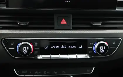 Annonce voiture d'occasion Audi RS4 - CARADIZE