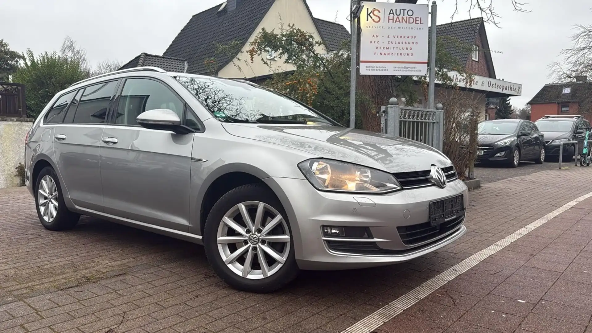 Volkswagen Golf VII 2.0TDI STANDHEIZUNG/BMT/ TOP ZUSTAND Argent - 1