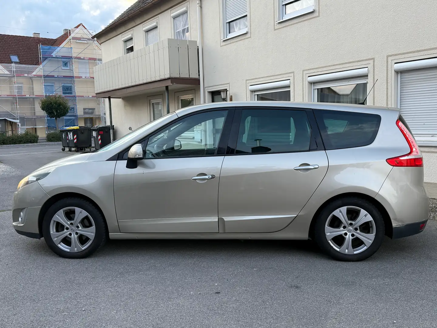 Renault Grand Scenic TCe  Dynamique "7 SITZER "KLIMA "EURO5 Beige - 2