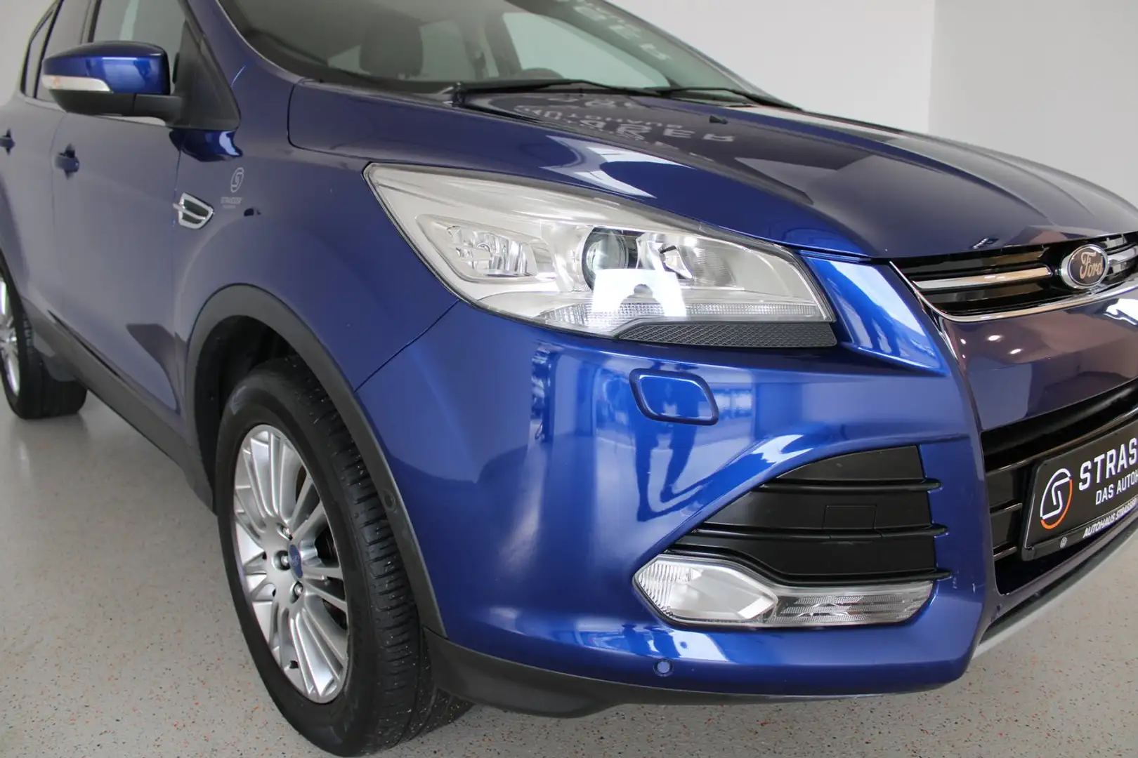 Ford Kuga 2,0 TDCi Titanium 4x4 Aut. Blau - 2