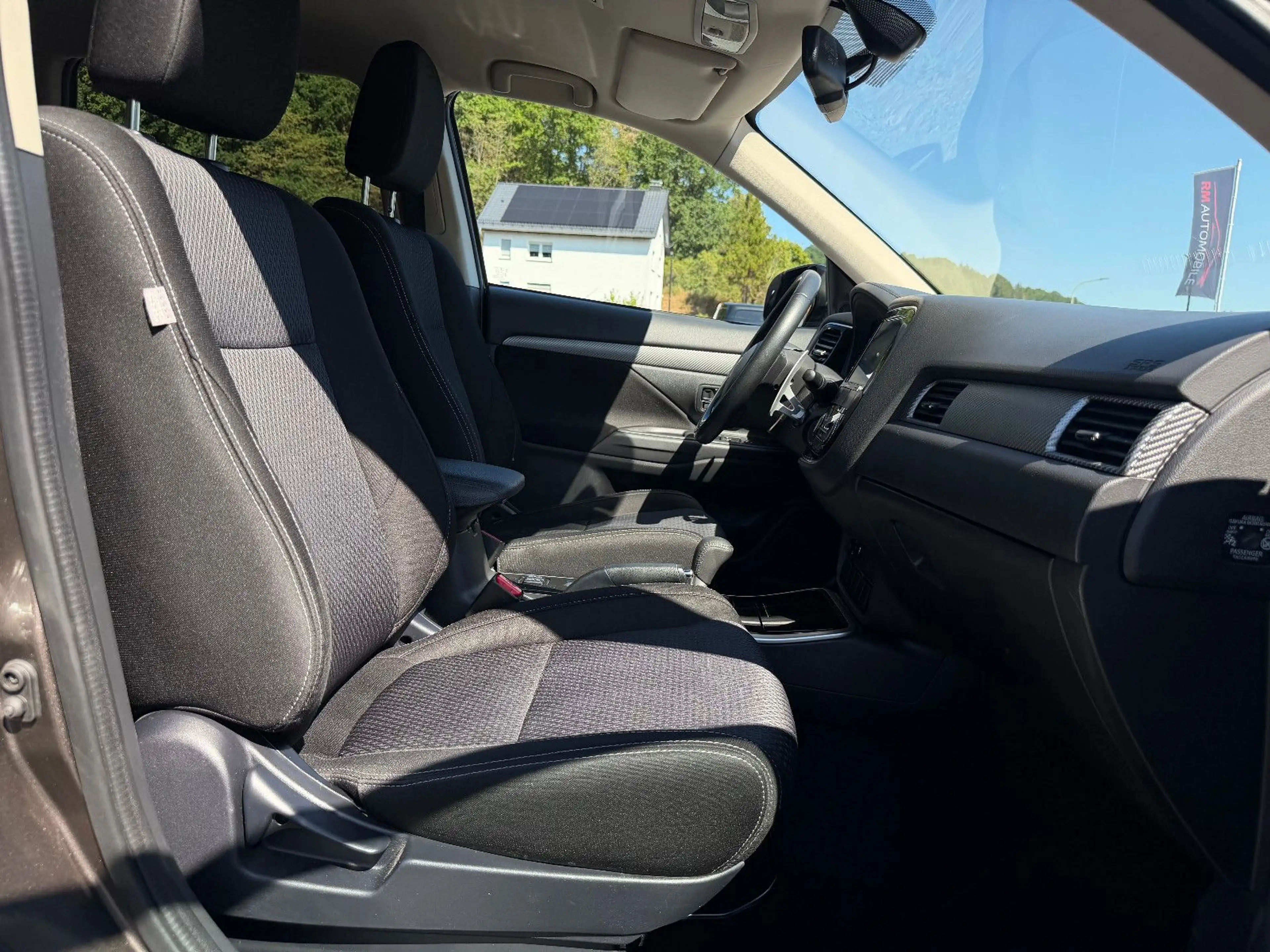 Mitsubishi Outlander 2.0Edition 100 2WD KAMERA/TEMPO/1.HAND — photo 10