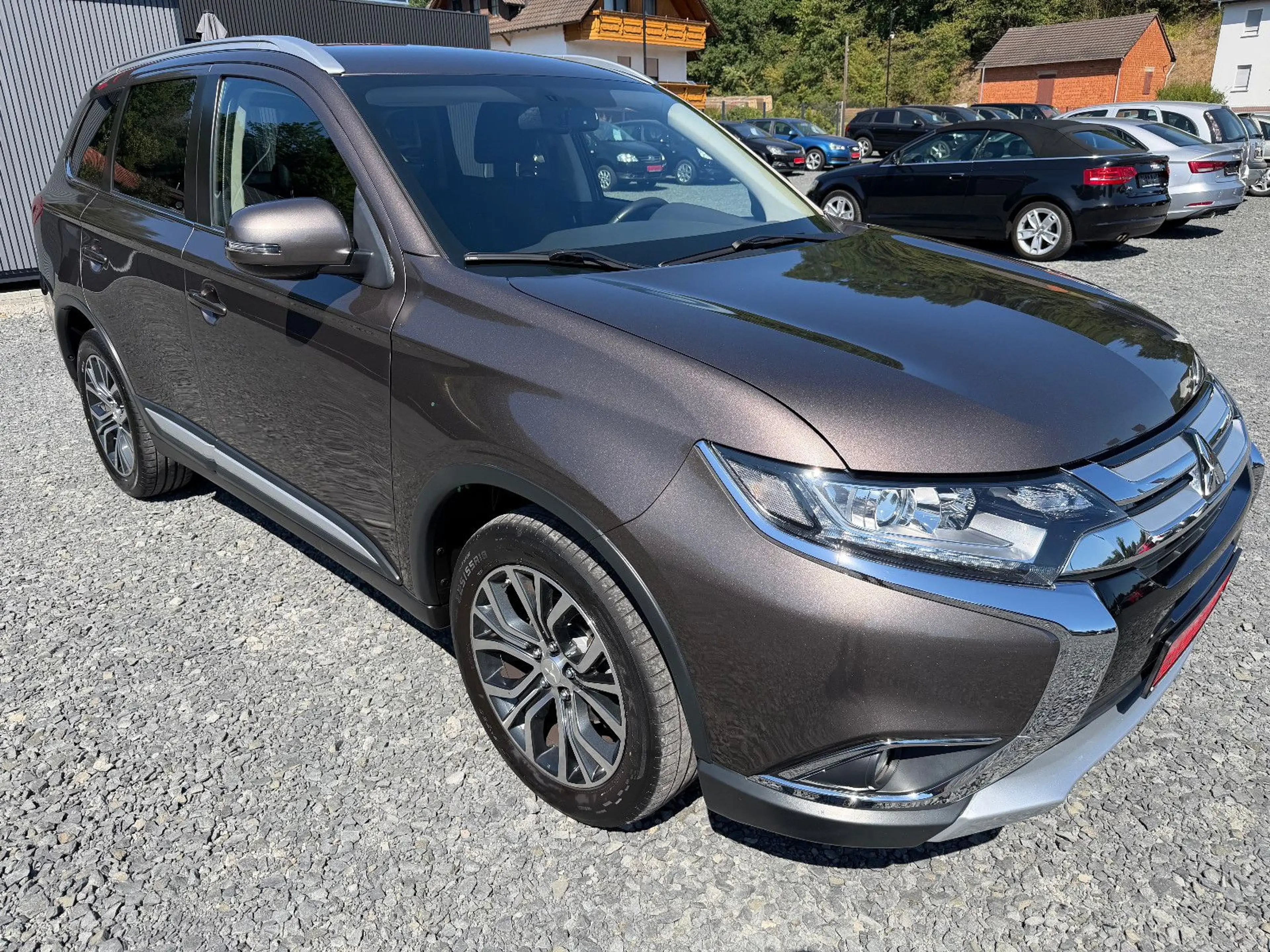Mitsubishi Outlander 2.0Edition 100 2WD KAMERA/TEMPO/1.HAND — photo 3