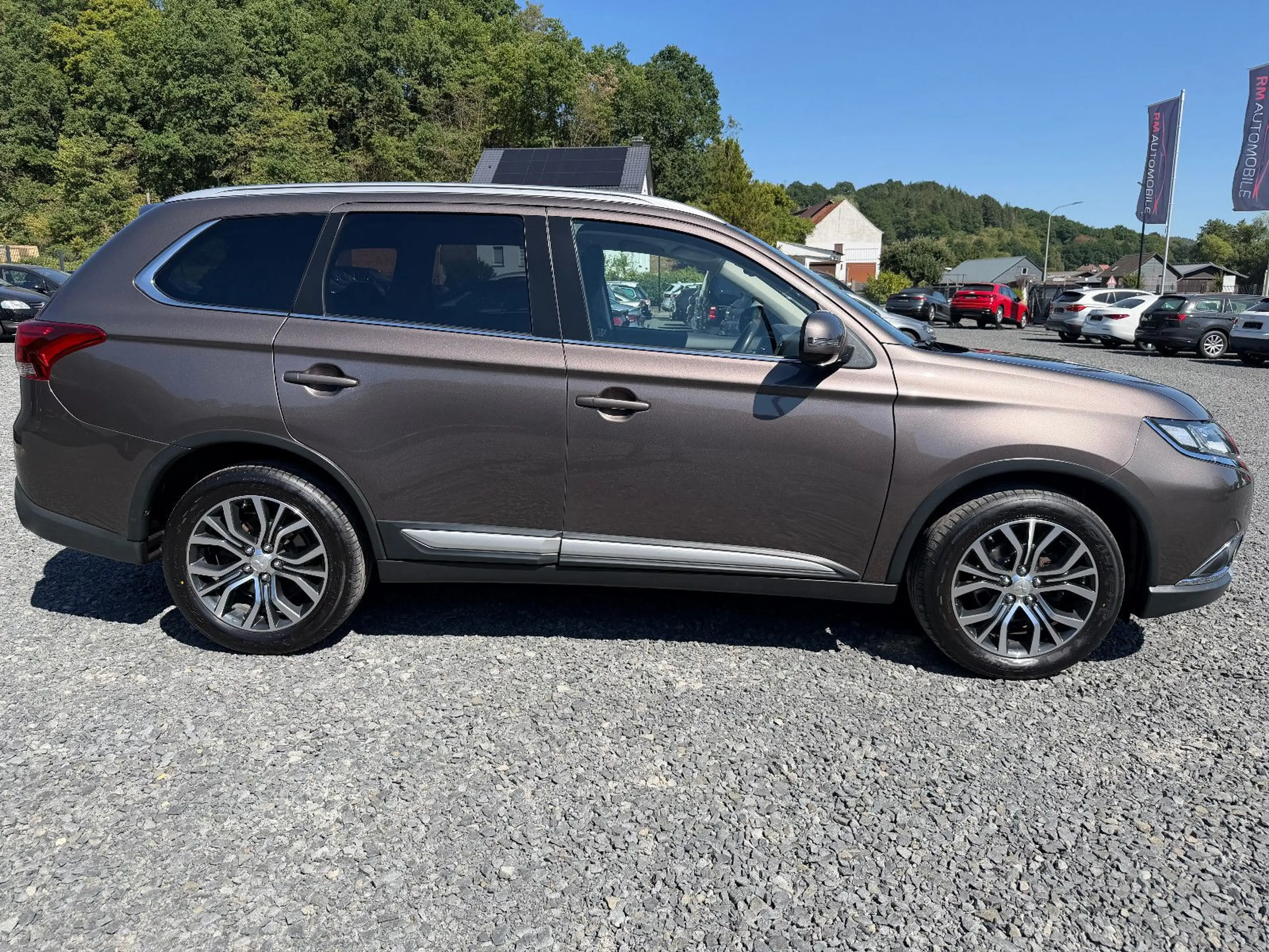 Mitsubishi Outlander 2.0Edition 100 2WD KAMERA/TEMPO/1.HAND — photo 7