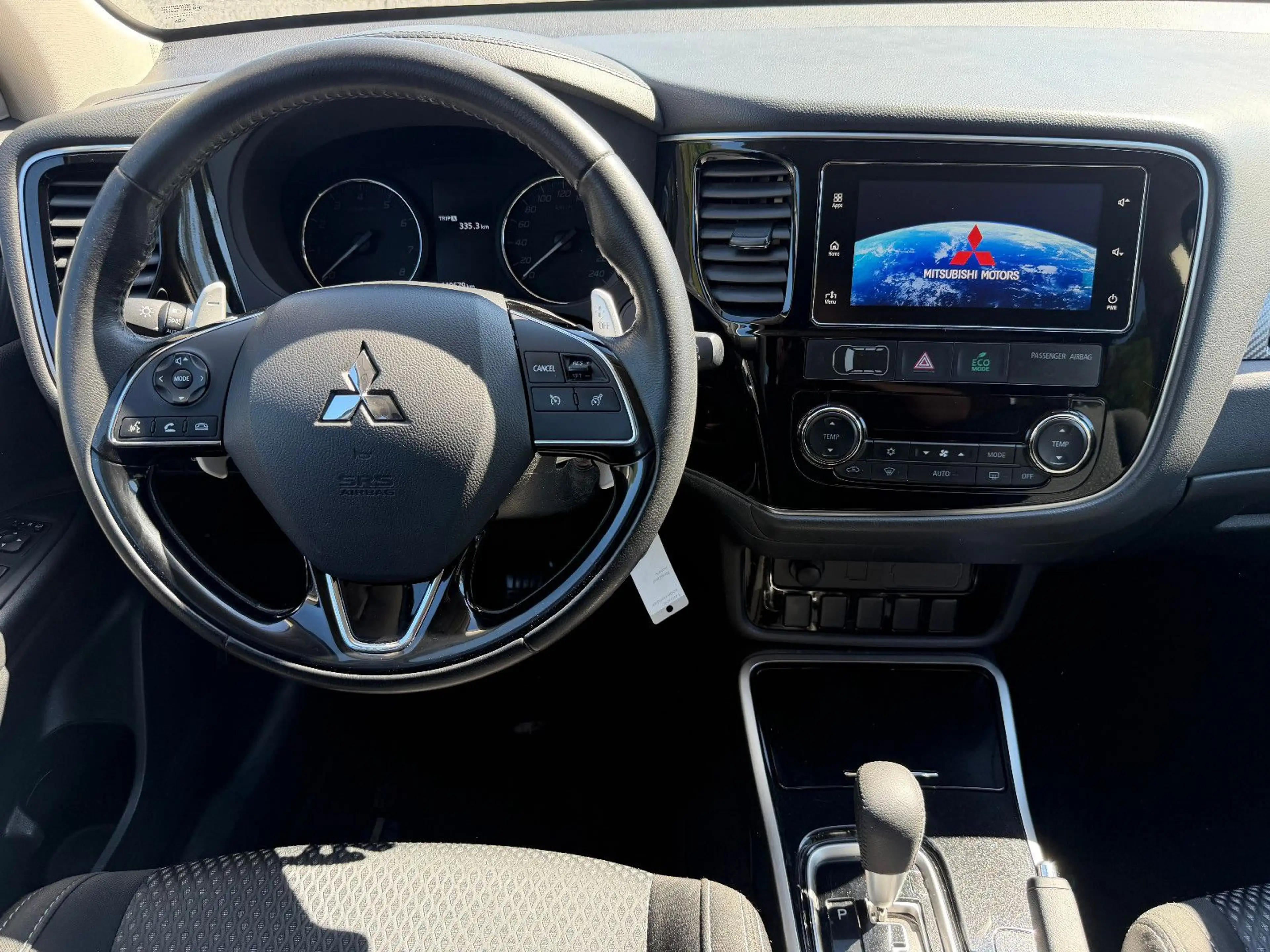 Mitsubishi Outlander 2.0Edition 100 2WD KAMERA/TEMPO/1.HAND — photo 14