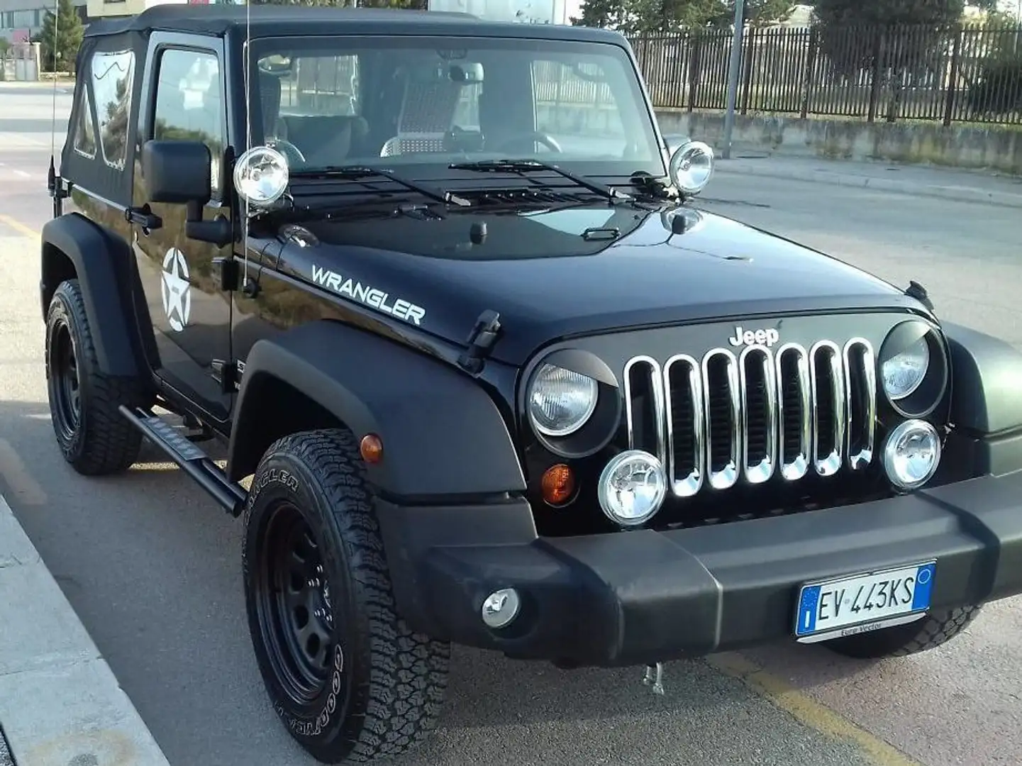 Jeep Wrangler Wrangler III 2011 2.8 crd Sport Black - 2