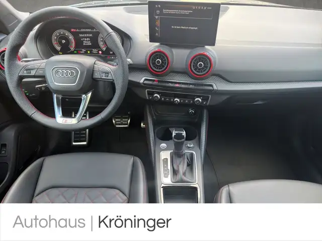 Audi Q2 view 13