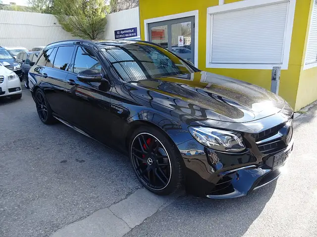 Mercedes-Benz E 63 AMG S T 4 Matic+ Aut. Ansicht 3