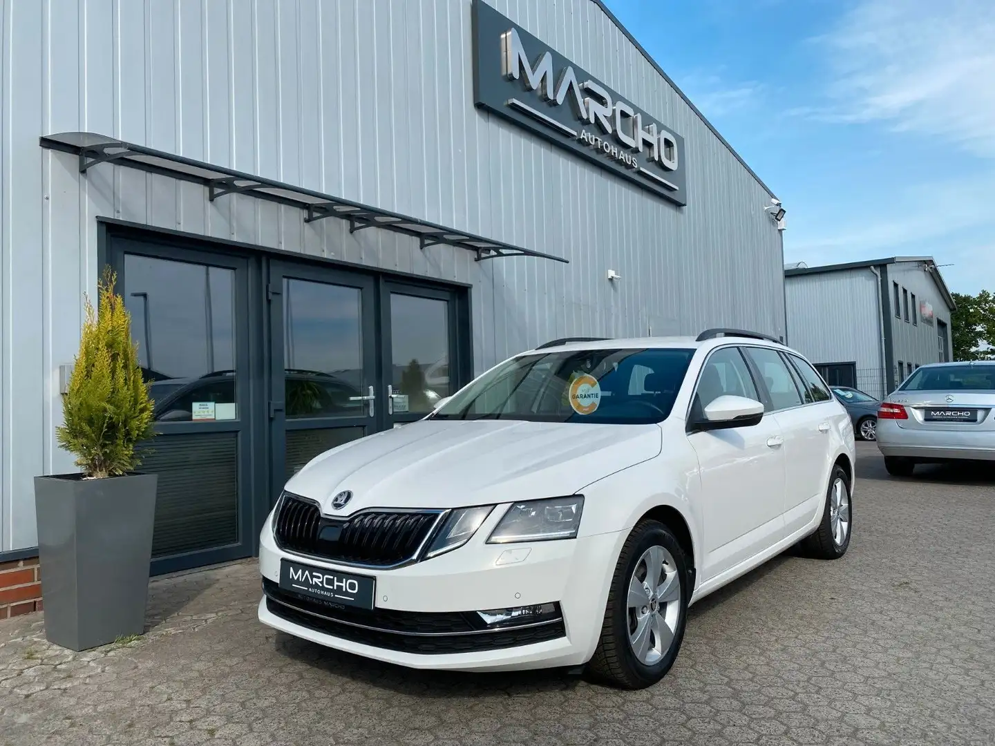 Skoda Octavia Combi Style*G-Tec*DSG*1.Hand*Navi* Blanc - 1
