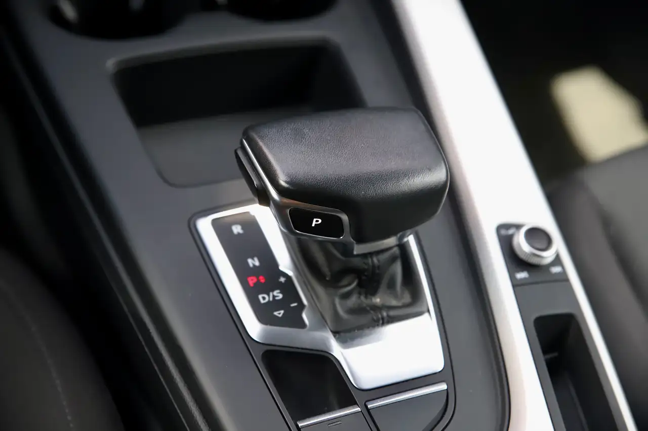 Audi A4 30 TDi S tronic 16" Navi Cruise LED DAB ..., миниатюра 19