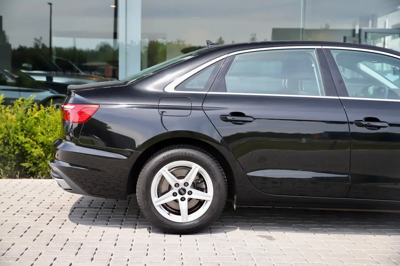 Audi A4 30 TDi S tronic 16" Navi Cruise LED DAB ..., миниатюра 6