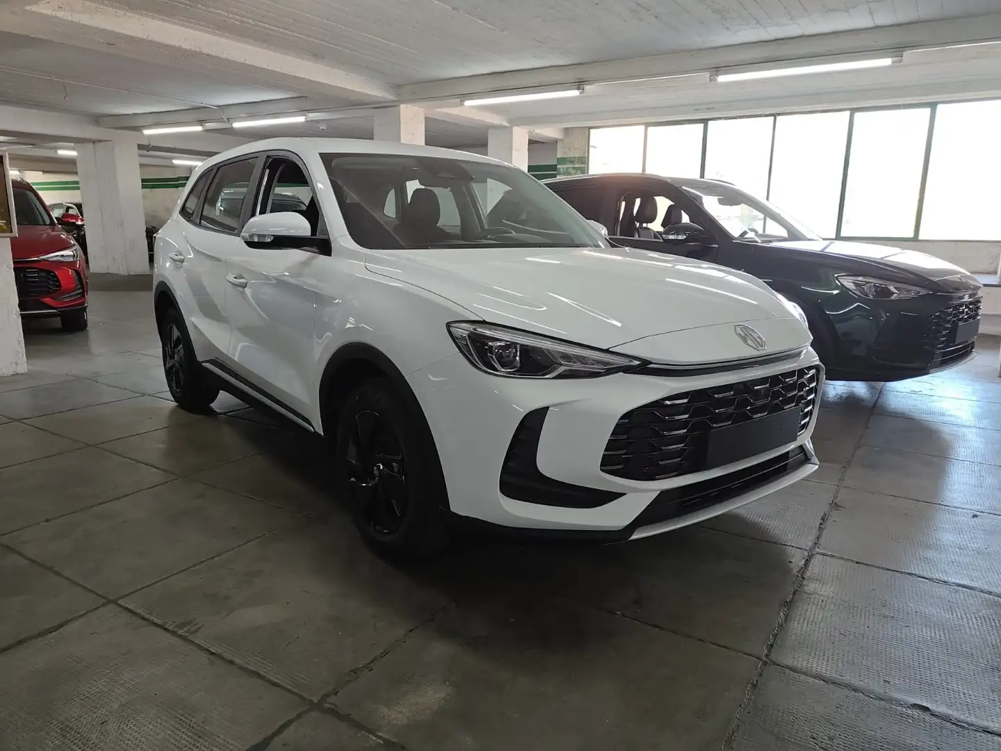 MG ZS NEW ZS 1.5L MT STD Weiß - 1