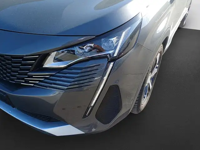 Peugeot 5008 view 9