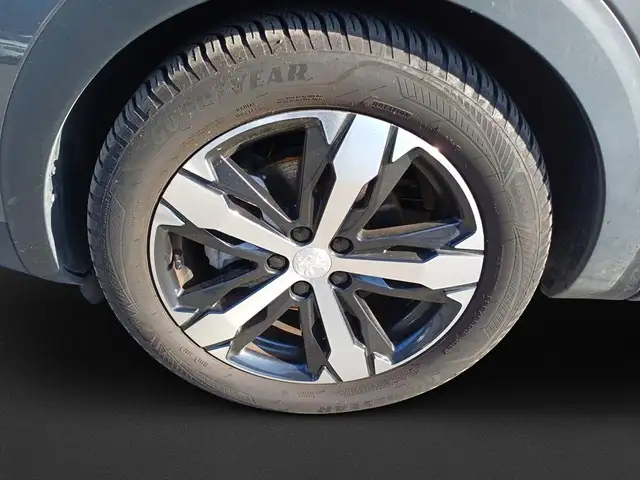 Peugeot 5008 view 8