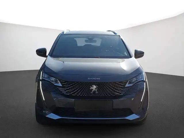 Peugeot 5008 view 2