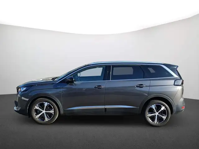 Peugeot 5008 view 4