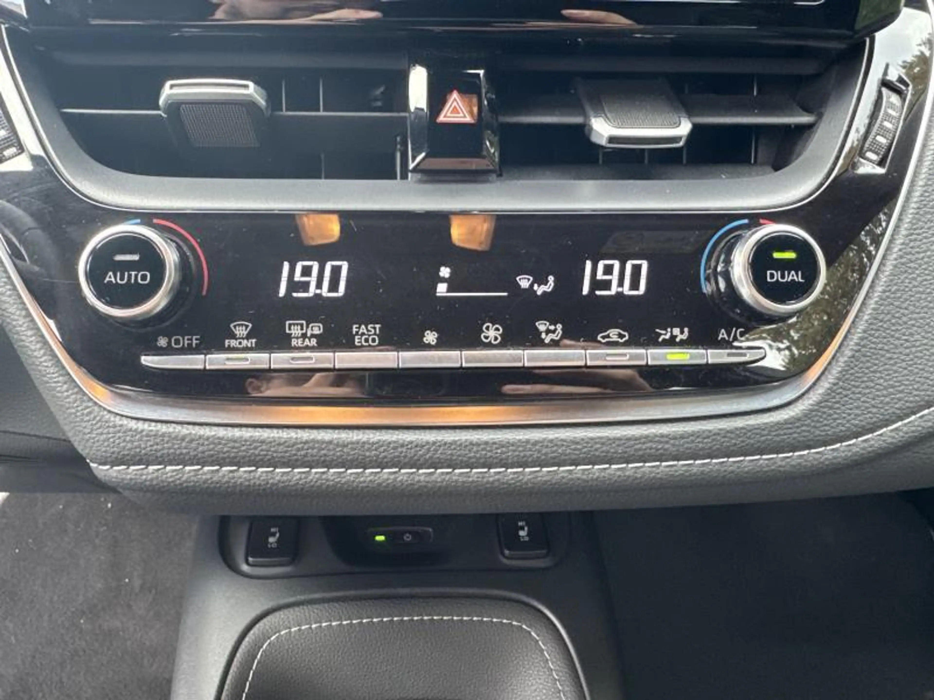 Toyota Corolla PREMIUM — photo 7