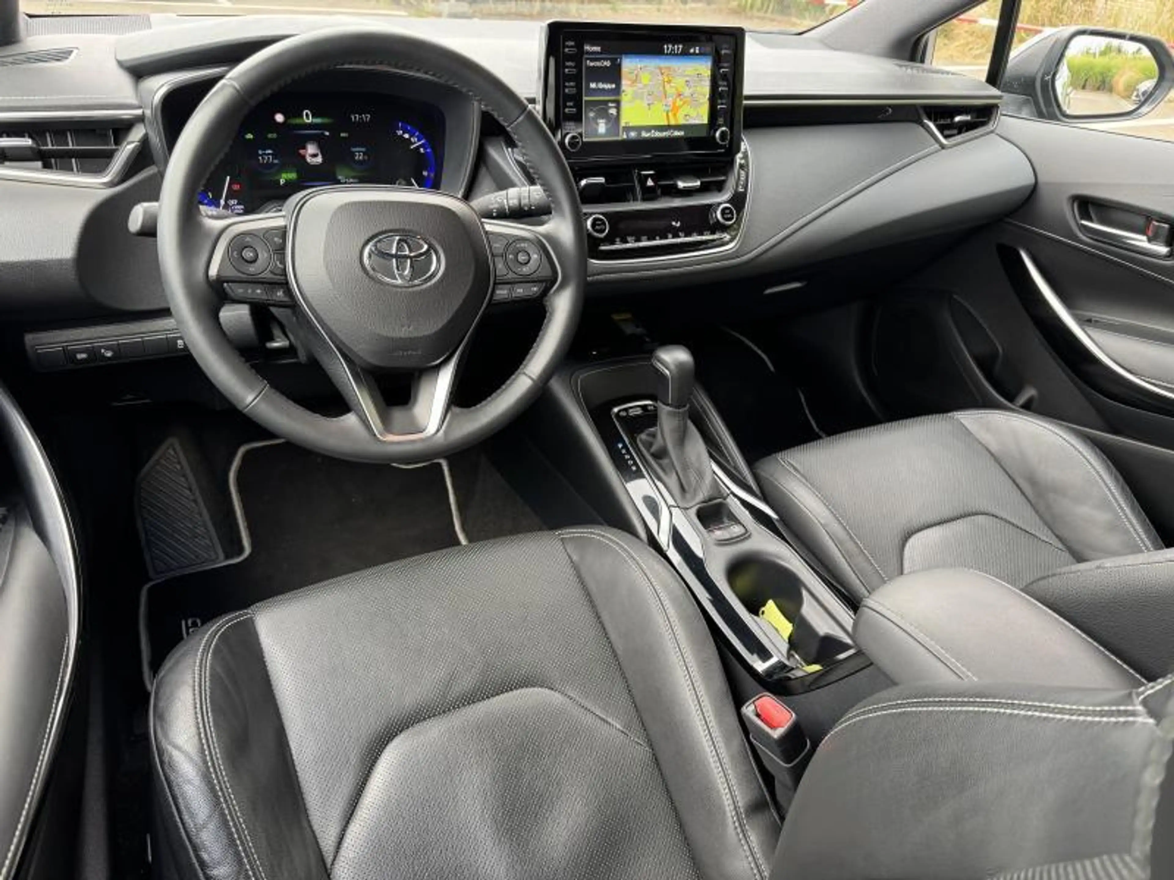 Toyota Corolla PREMIUM — photo 11