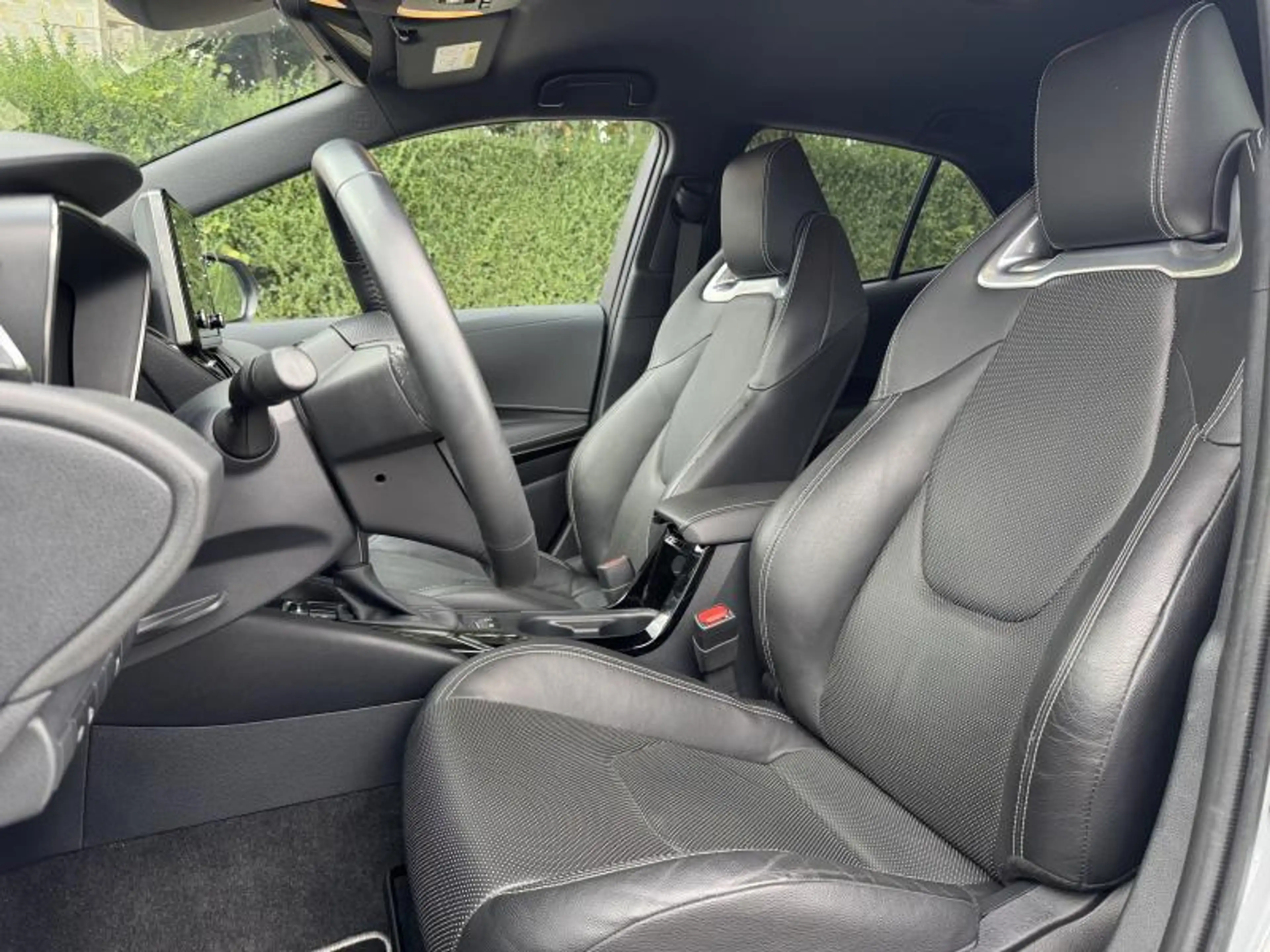Toyota Corolla PREMIUM — photo 10