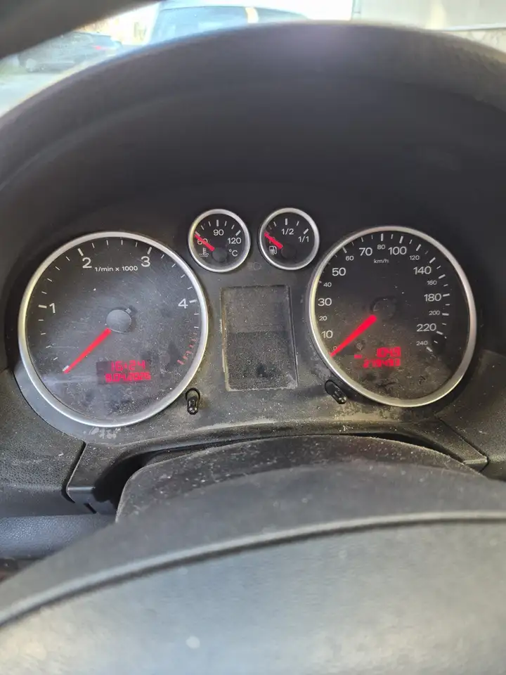 Audi A2 1.4, foto 8