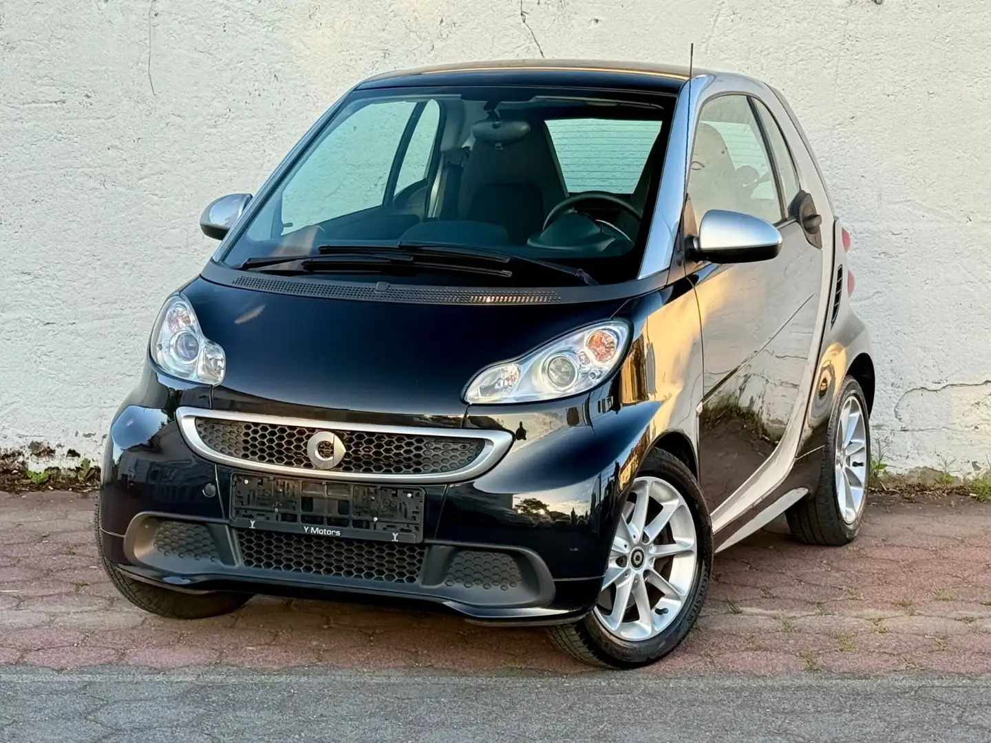 smart forTwo /Automatik/Servolenkung/Automatik/Panorama Schwarz - 1