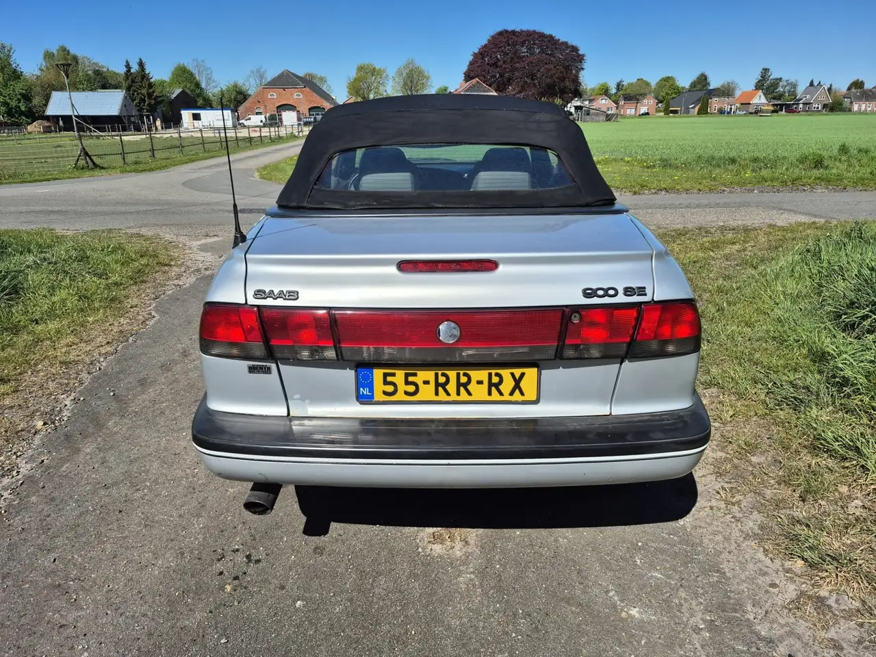 Saab 900 2.3 SE, foto 4