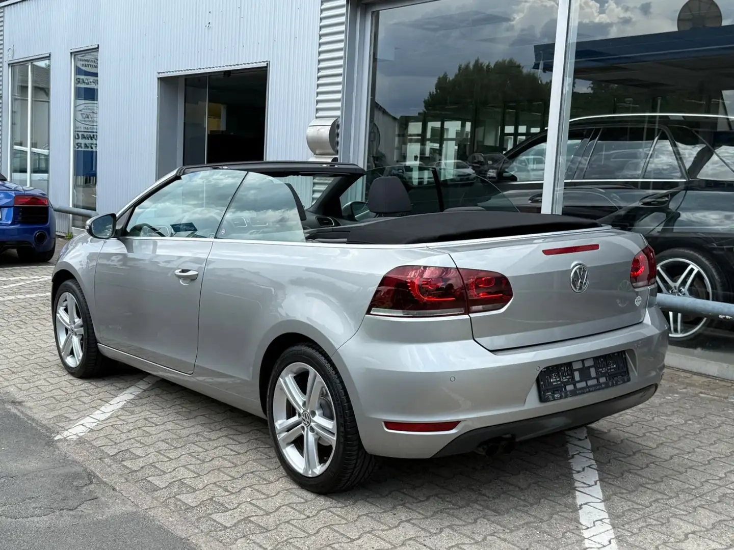 Volkswagen Golf VI Cabriolet 1.4 TSI DSG PDC SHZ Tempomat Silber - 1