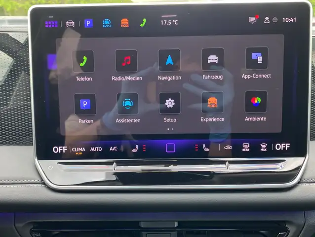Volkswagen Tiguan view 17