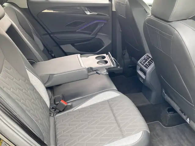 Volkswagen Tiguan view 14