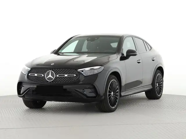Mercedes-Benz GLC view 4