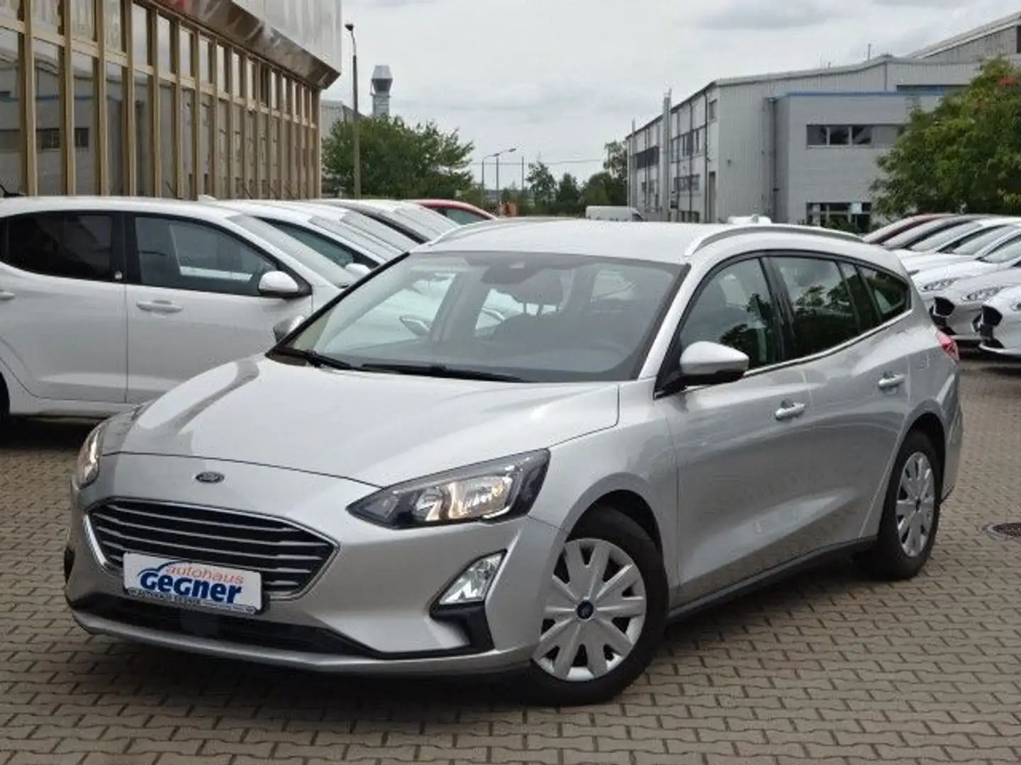 Ford Focus Turnier 95PS COOL&CONNECT Navi Klima Silber - 2