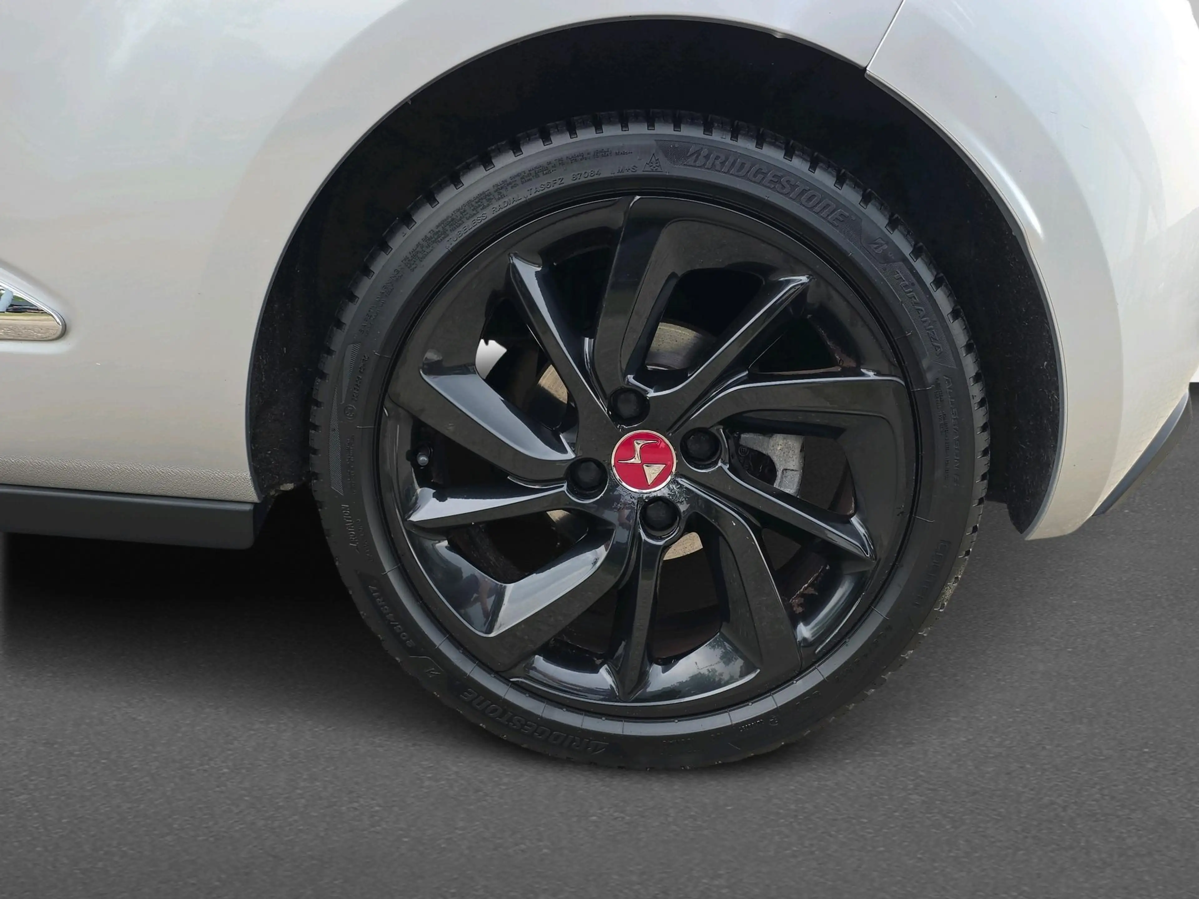 DS Automobiles DS 3 1.2 PureTech Performance Line — photo 11