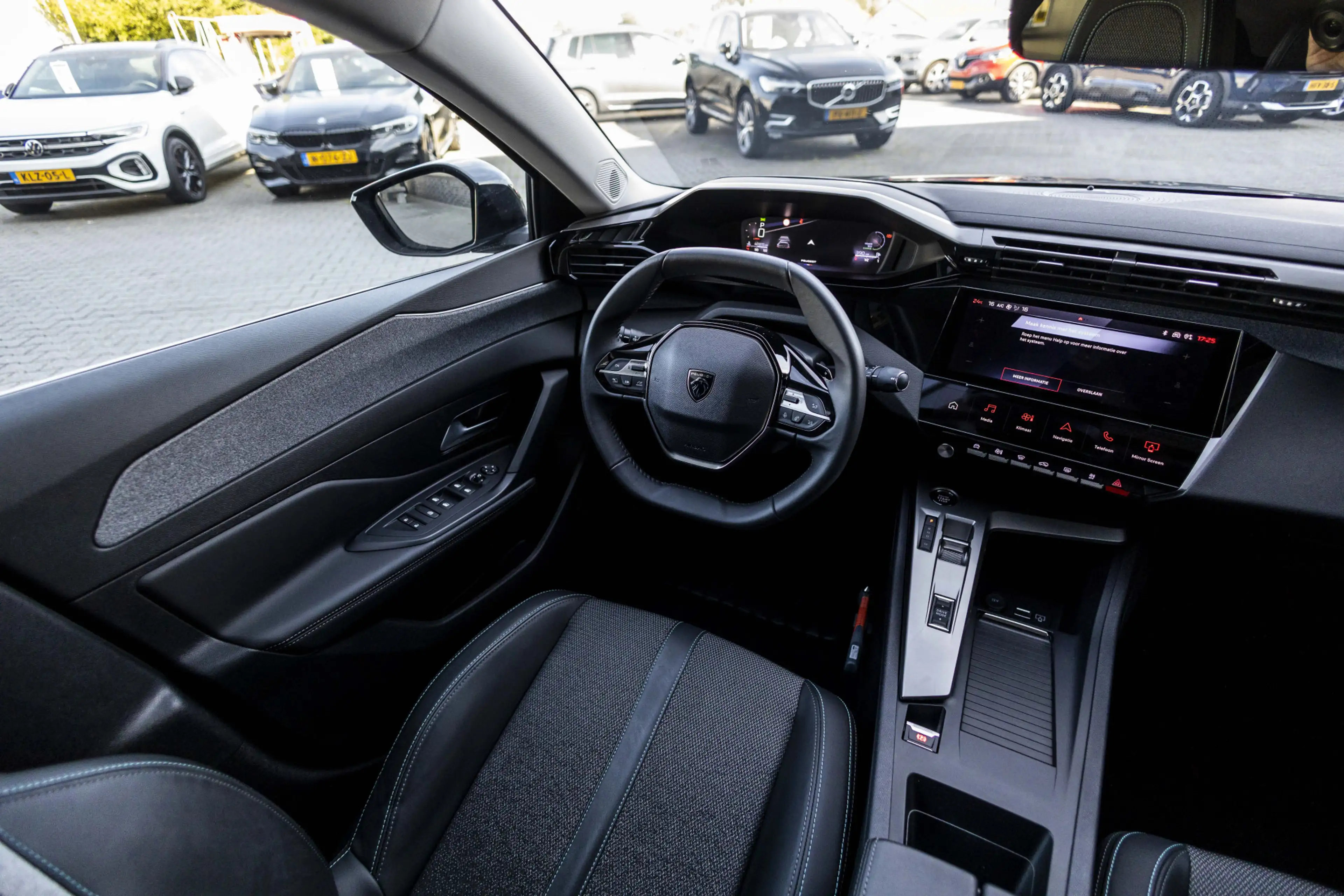Peugeot 408 1.2 Hybrid 145 e-DCS6 Allure | 360° Camera | Head- — photo 20