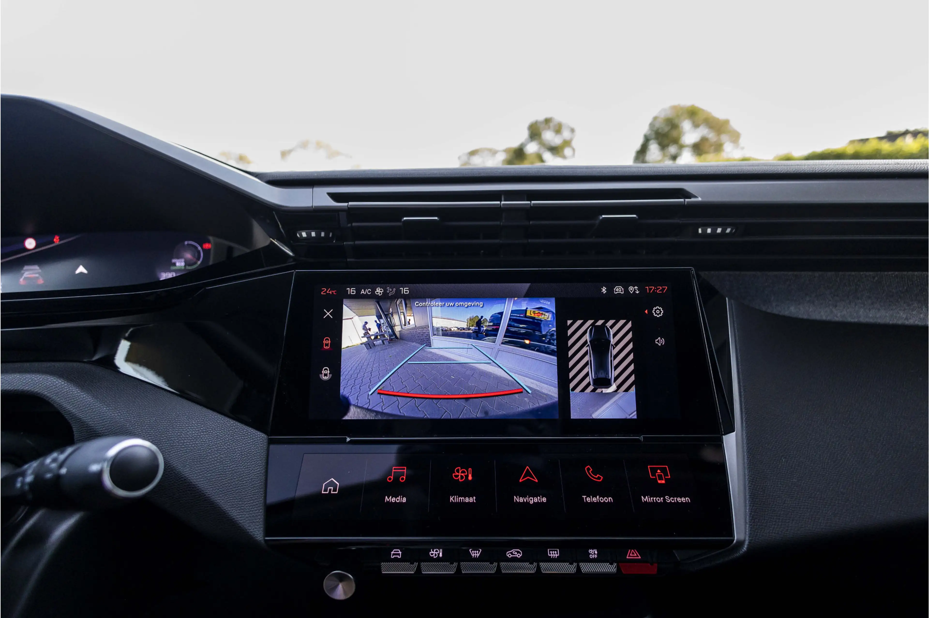Peugeot 408 1.2 Hybrid 145 e-DCS6 Allure | 360° Camera | Head- — photo 23