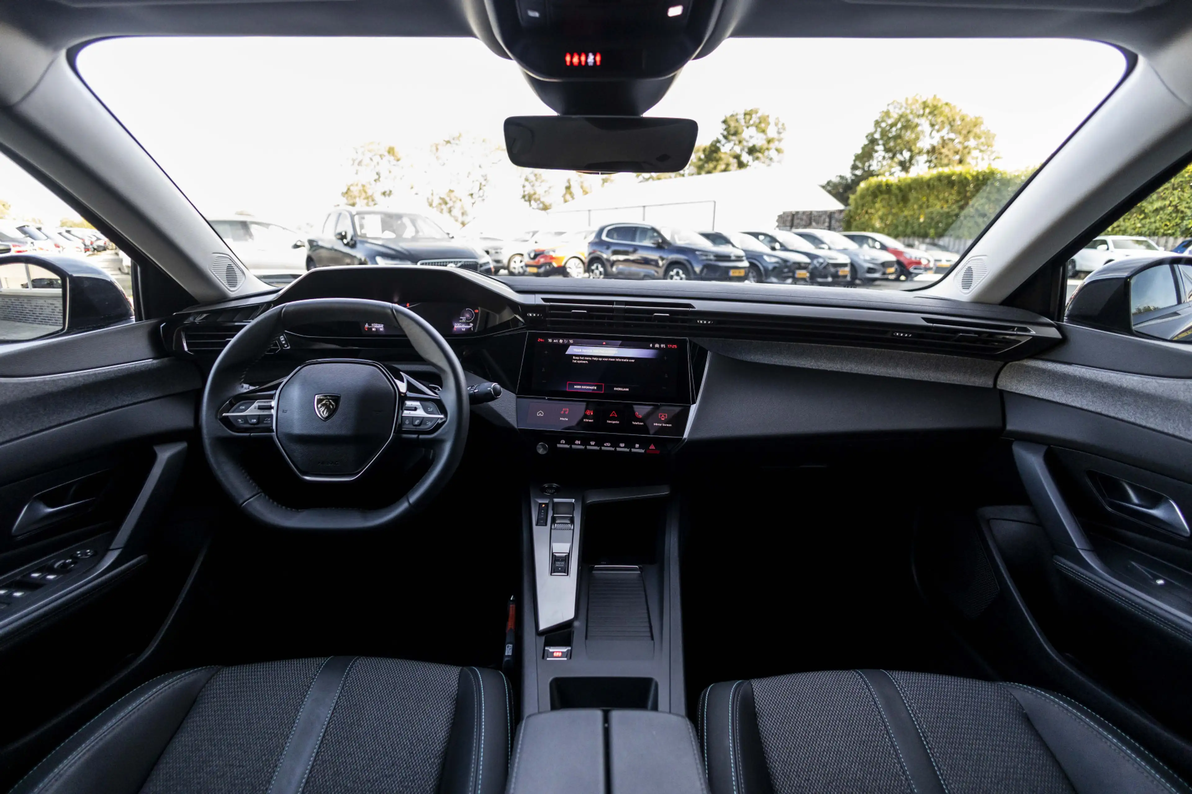 Peugeot 408 1.2 Hybrid 145 e-DCS6 Allure | 360° Camera | Head- — photo 6