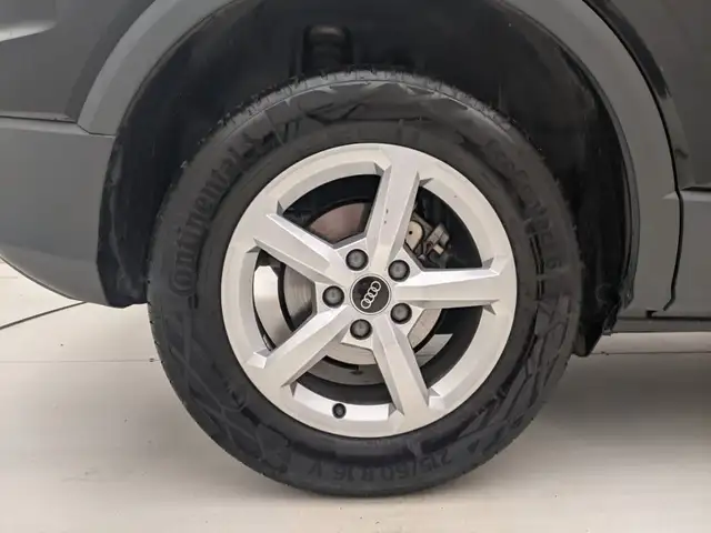 Audi Q2 view 9