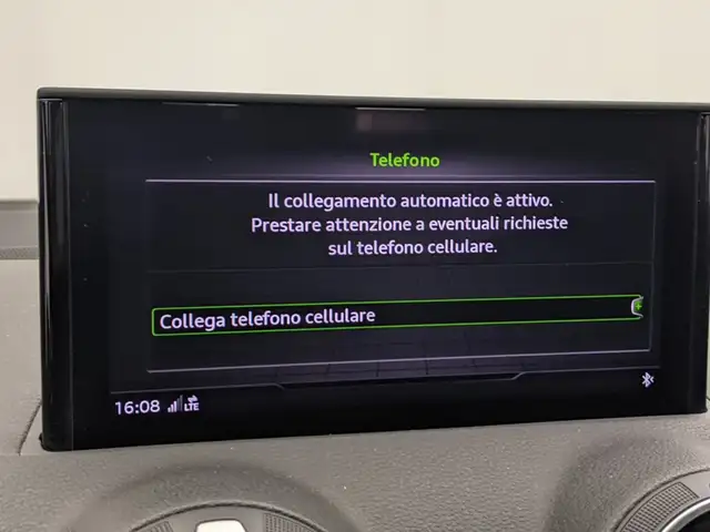 Audi Q2 view 15