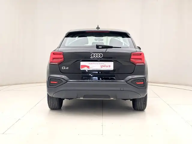 Audi Q2 view 5