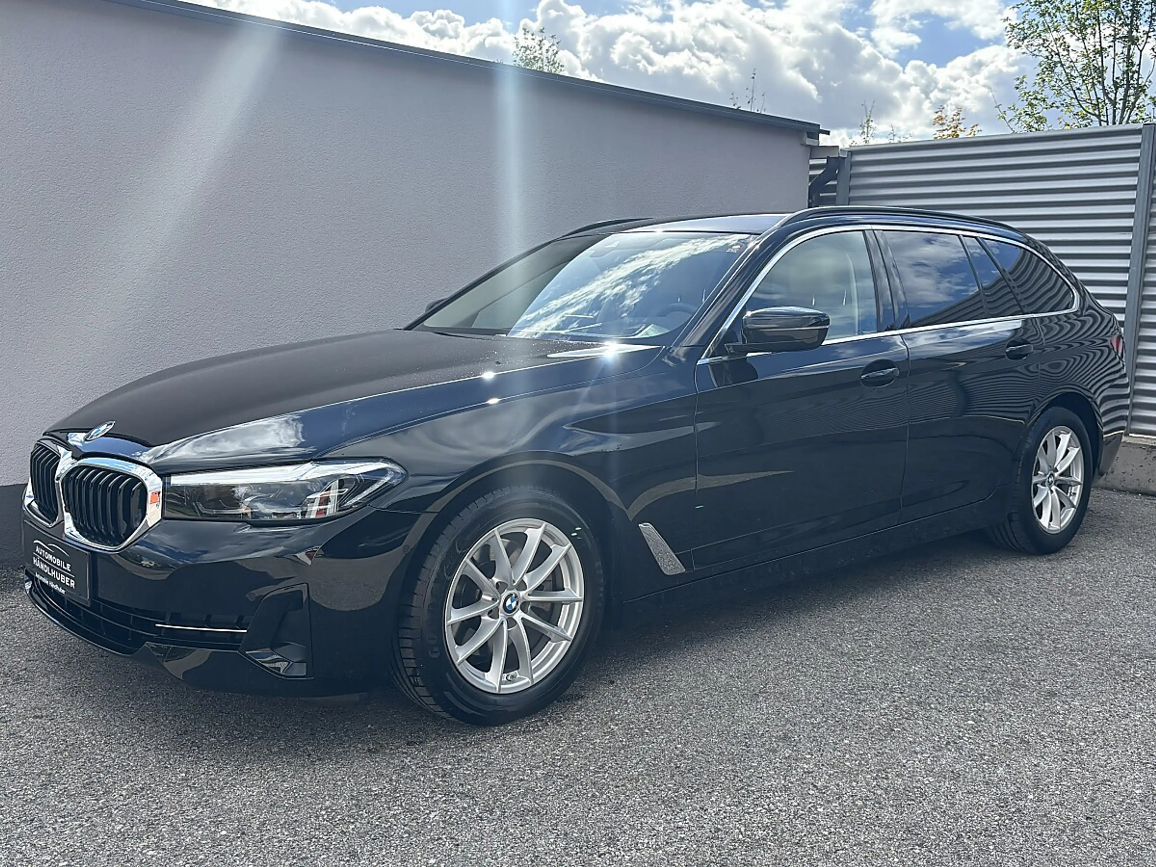 BMW 520 d Touring Aut. LEDER/ALARM/MEMORY/HEADUP/KOMFOR...