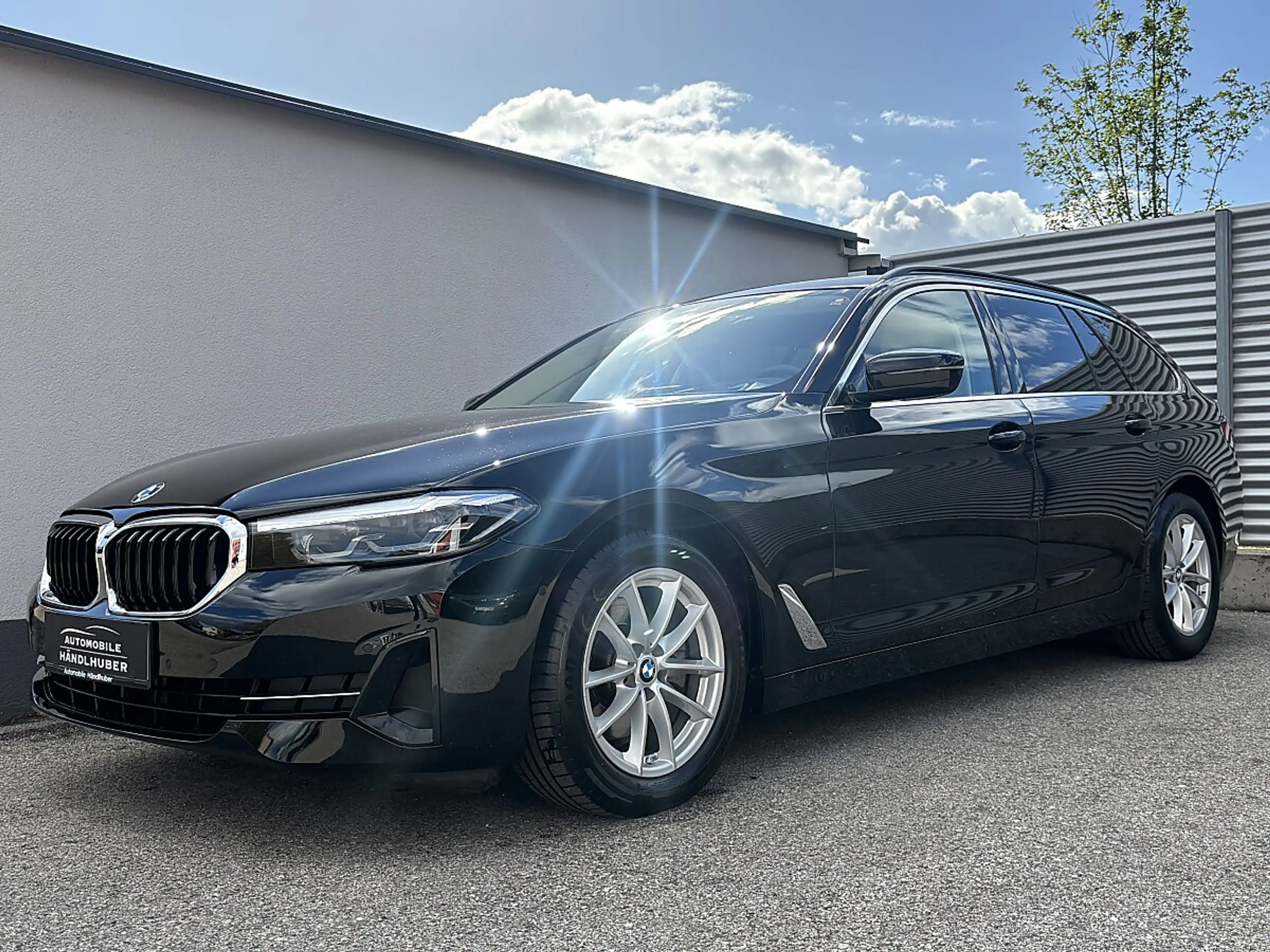 BMW 520 d Touring Aut. LEDER/ALARM/MEMORY/HEADUP/KOMFOR... — photo 2