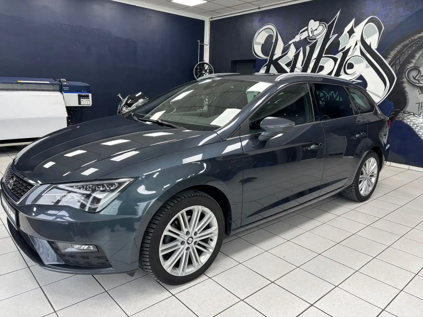 SEAT Leon ST Xcellence,Kamera,Pano,AHK Grau - 1