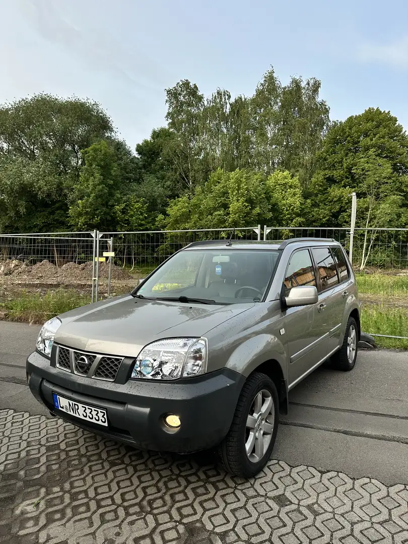 Nissan X-Trail 2.5 4x4 Aut. Elegance Bronze - 2