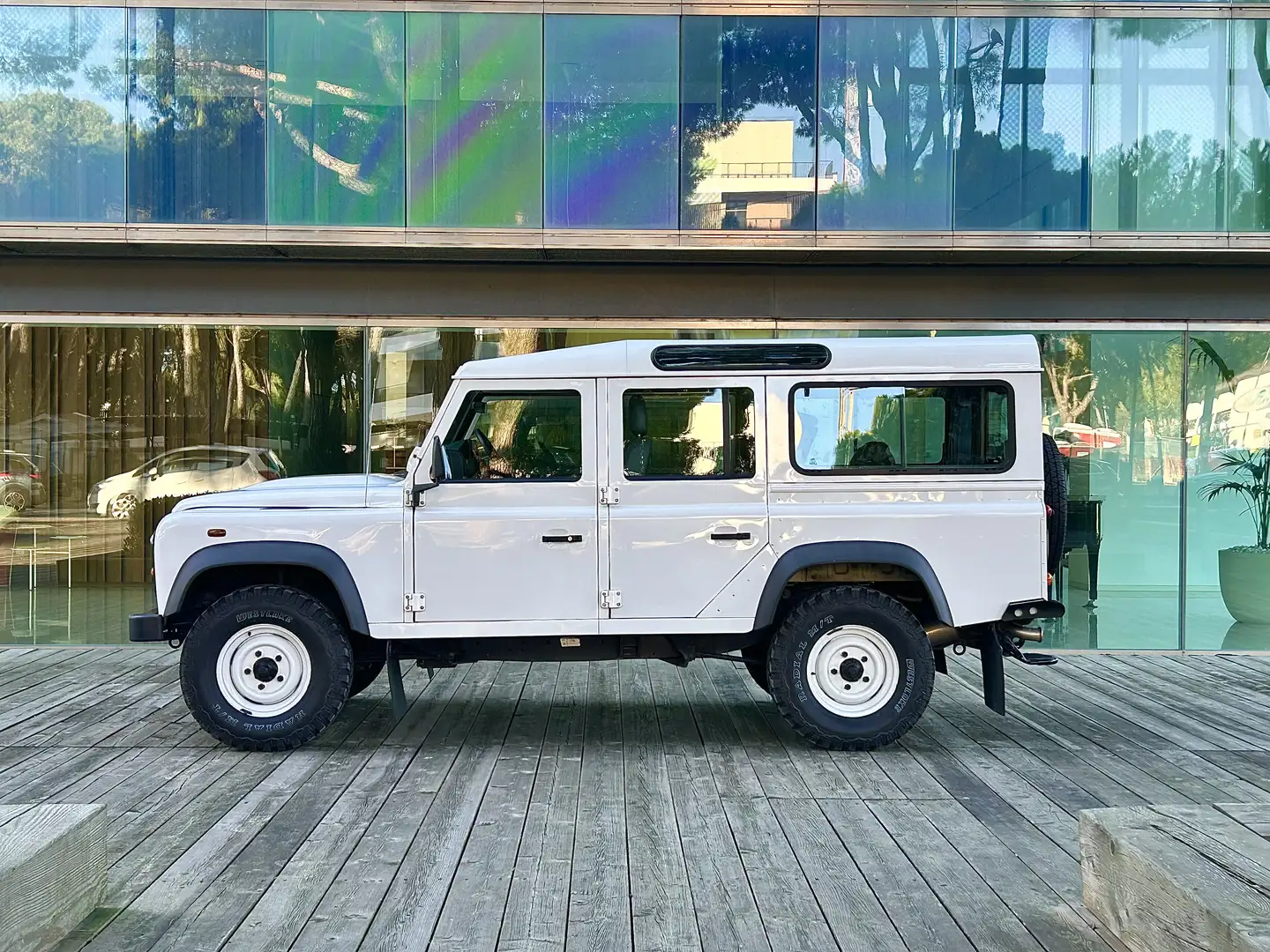 Land Rover Defender 110 2.2 td SW MAI FUORISTRADA Bianco - 1