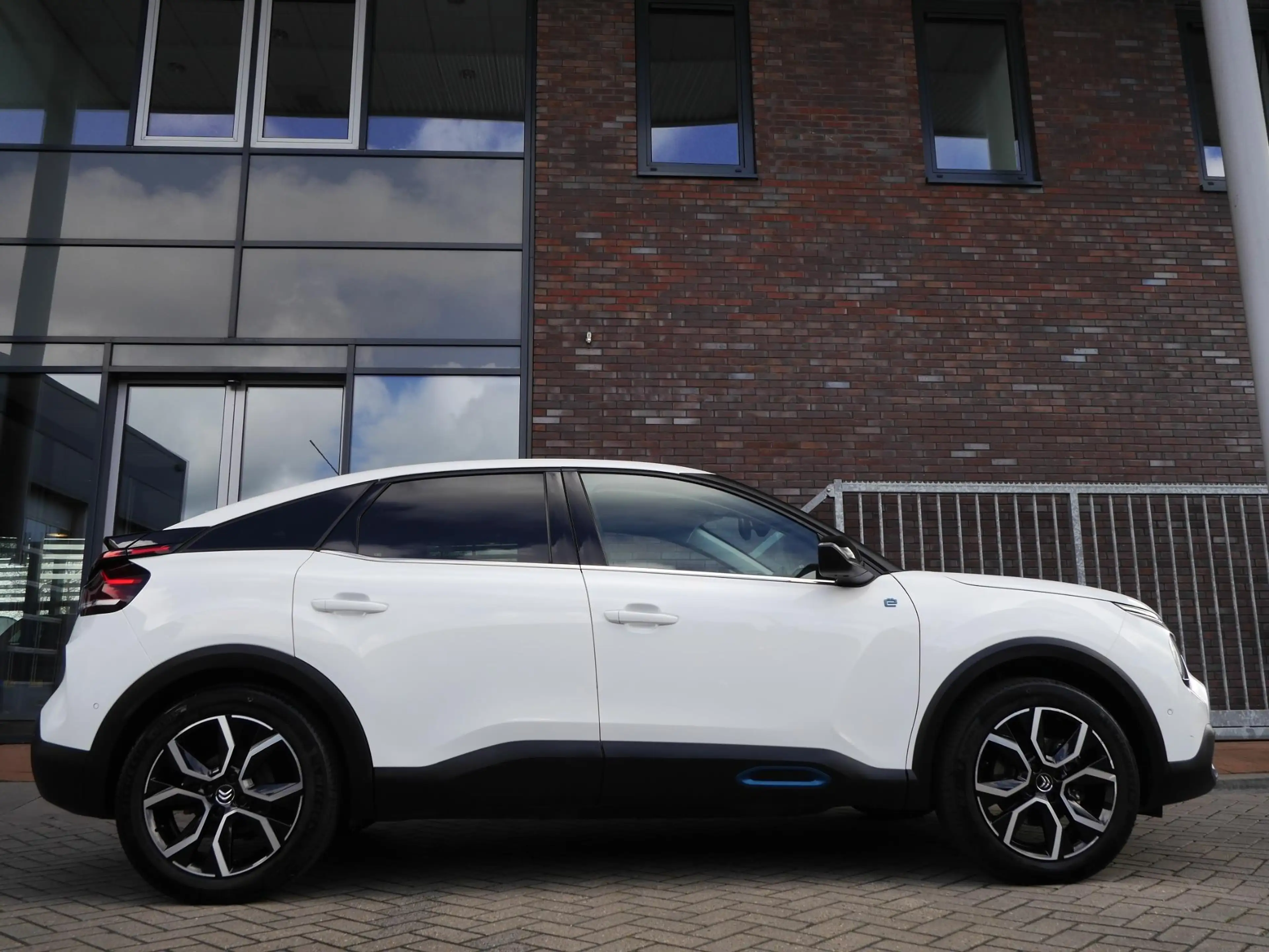 Citroen E-C4 Electric Shine 50 kWh | Head up display | Adaptieve cruise — photo 2