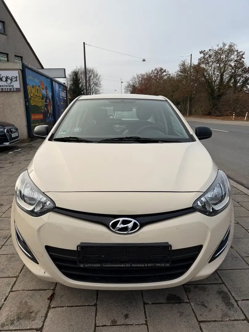 Hyundai i20 Style 1.4 8 FACH/KLIMA/USB/AUTOMATIK - 2